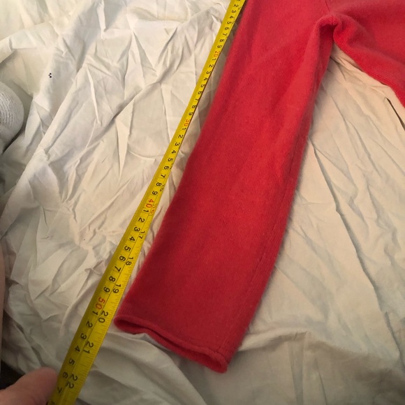 Tommy Bahama Cashmere Sweater - Picture 5 of 10